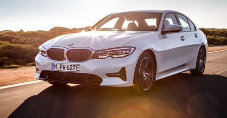 BMW 330e – sportowa hybryda z systemem XtraBoost