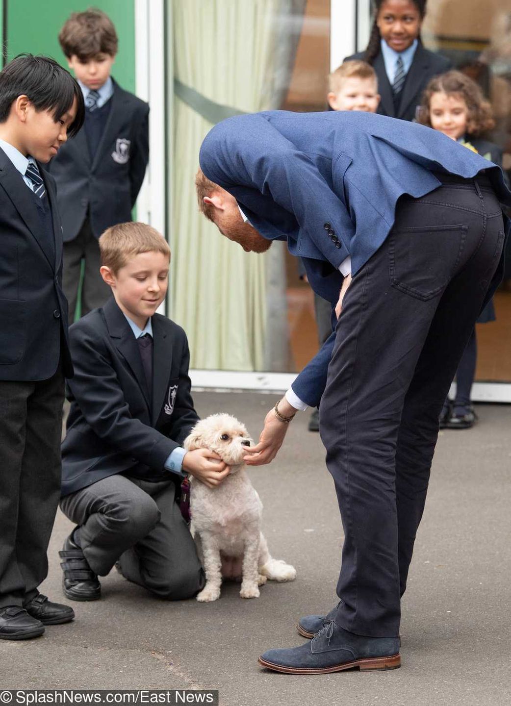Książę Harry z wizytą w szkole podstawowej w Londynie