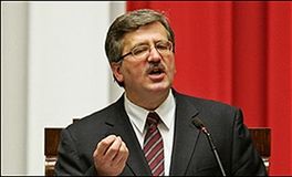 Komorowski: prezydenta nie trzeba stawiać pod pręgierzem