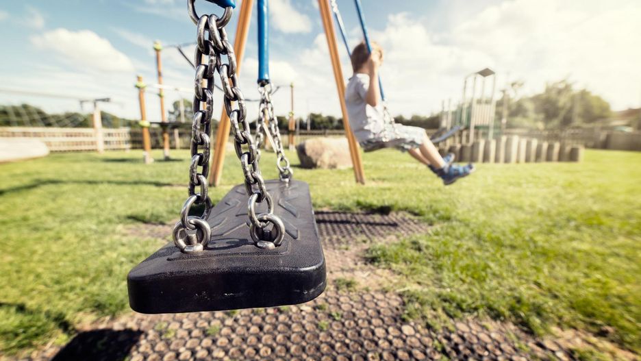 Porwania, niedopilnowani rodziców, ucieczki - to najczęstsze przyczyny zaginięć dzieci w Polsce (123rf.com)