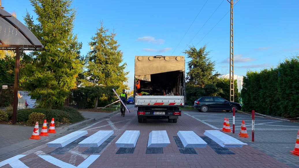 Trójwymiarowe przejścia zmuszają kierowców do zdjęcia nogi z gazu.