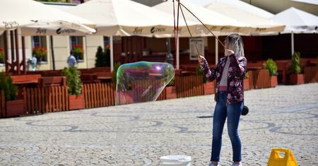 "Muszę uzbierać 1500 zł". Dzieci szukają pracy. Wysp ofert