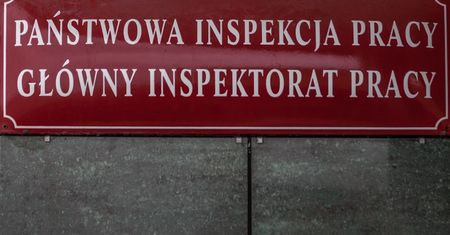 Money.pl ujawnia: Mandaty albo brak nagrody. Tak się pracuje w stołecznej PIP