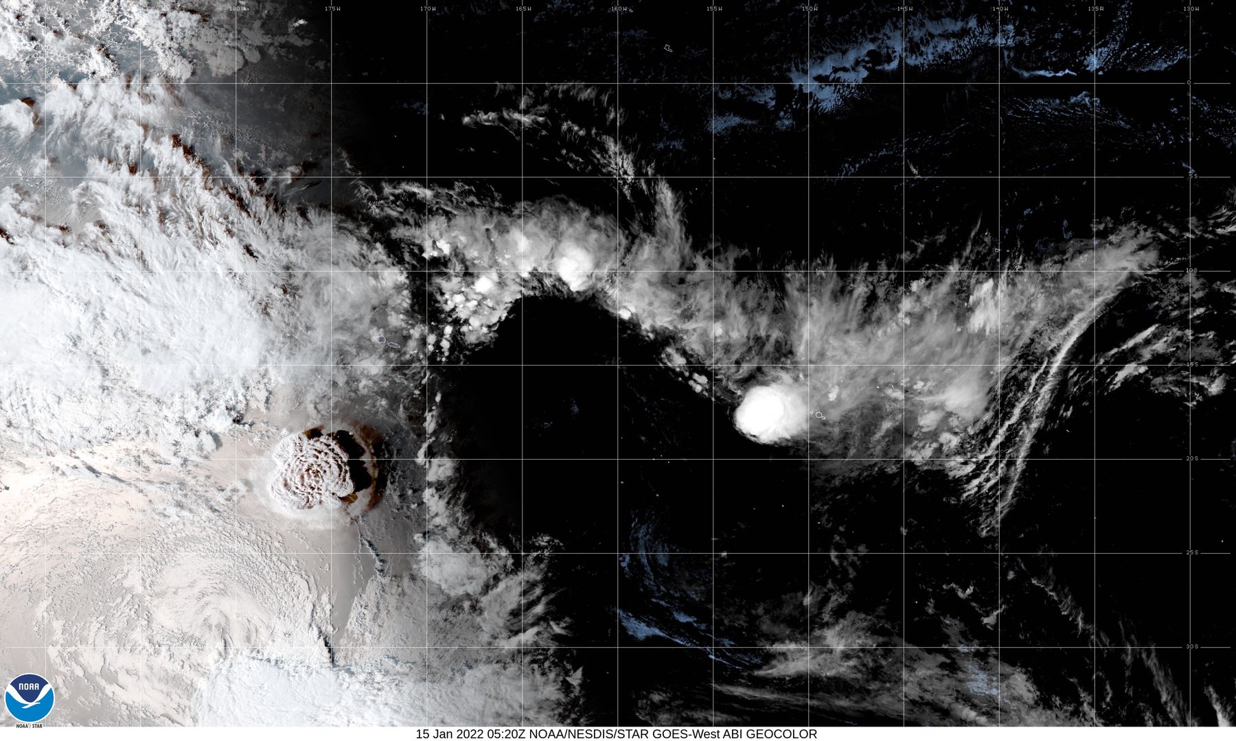 Tonga's underwater volcano Hunga Tonga-Hunga Ha'apai eruptsepa09686962 A handout satellite image made available by the Cooperative Institute for Research in the Atmosphere (CIRA) and the National Oceanic and Atmospheric Administration (NOAA) shows an explosive eruption of the Hunga Tonga-Hunga Ha'apai volcano (L), located in the South Pacific Kingdom of Tonga, 15 January 2022. The eruption on 15 January, the second in only two days, was the latest in a series of eruptions from the undersea volcano. According to a Public Notice from the Tonga Geological Services monitoring the Hunga-Tonga-Hunga-Ha'apai (HTHH) issued on 15 January 2022, satellite images captured on the day indicated that the volcanic eruption continued, with ash plume emission.  EPA/CIRA/NOAA HANDOUT  HANDOUT EDITORIAL USE ONLY/NO SALES Dostawca: PAP/EPA.CIRA/NOAA HANDOUT