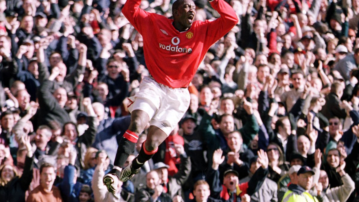 Dwight Yorke w meczu Man Utd, rok 2001