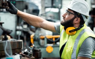 Polski Nieład Płac. Pracownicy pójdą po podwyżki, pracodawcy już się martwią wzrostem kosztów