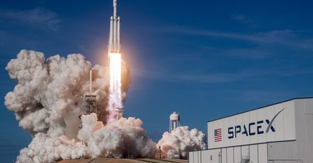 Pierwszy raz od 2019 roku Falcon Heavy leci na orbitę. Tym razem bez Tesli na pokładzie.