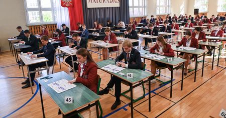 ChatGPT napisał maturę. Polonistka miażdży prace