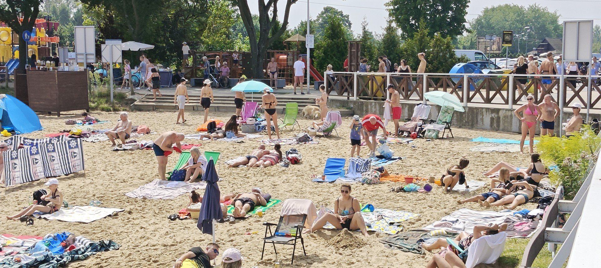 Pogoria II kolejny już raz oblegana przez plażowiczów z całego regionu
