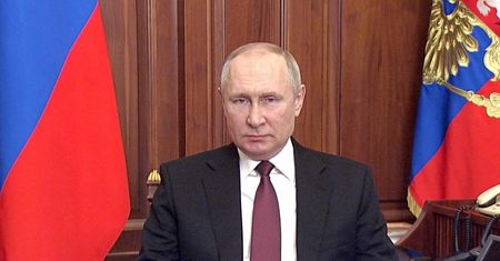 Jako pierwszy powiedział o "szkodliwości wojny". Tak zareagował Putin