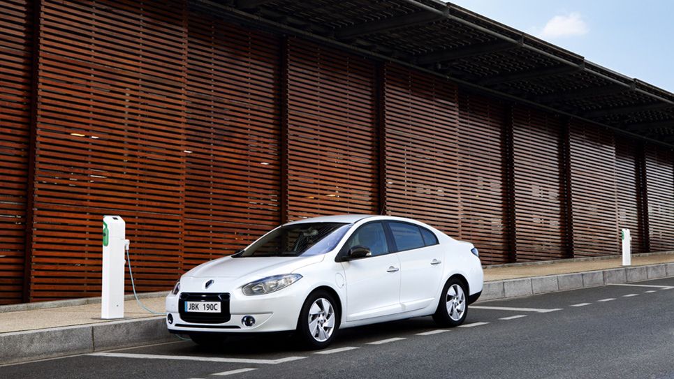Pierwsza elektryczna taksówka w Londynie... od Renault [wideo] 3