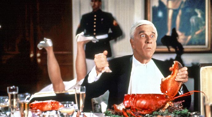 Naga broń 2 1/2: Kto obroni prezydenta?