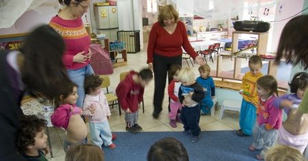12 listopada wolny od pracy. Pracujący w ten dzień szukają opieki dla dzieci