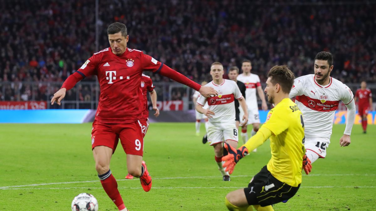 Zdjęcie okładkowe artykułu: Getty Images / Alexander Hassenstein / Na zdjęciu: Robert Lewandowski pokonujący Rona-Roberta Zielera