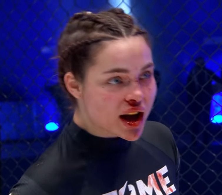 Zusje - Fame MMA