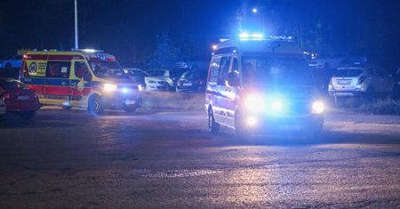 Kierowca BMW wjechał w rowerzystów we Wrocławiu. Uciekł z miejsca wypadku
