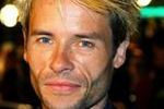 Guy Pearce ma białą gorączkę