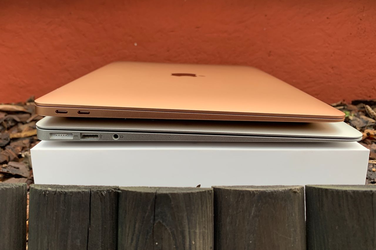 MacBook Air 2018 (złoty) vs. MacBook Air 2017 (srebrny)