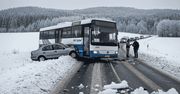 Jeleńcz: Oblodzony zakręt, zniszczony PKS. W Jeleńczu ostrzegali