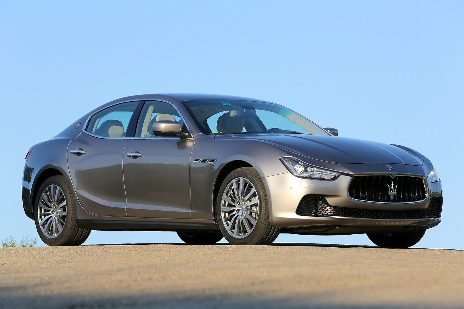 2014 Maserati Ghibli - Włosi wiedzą, co to piękno [galeria] 13