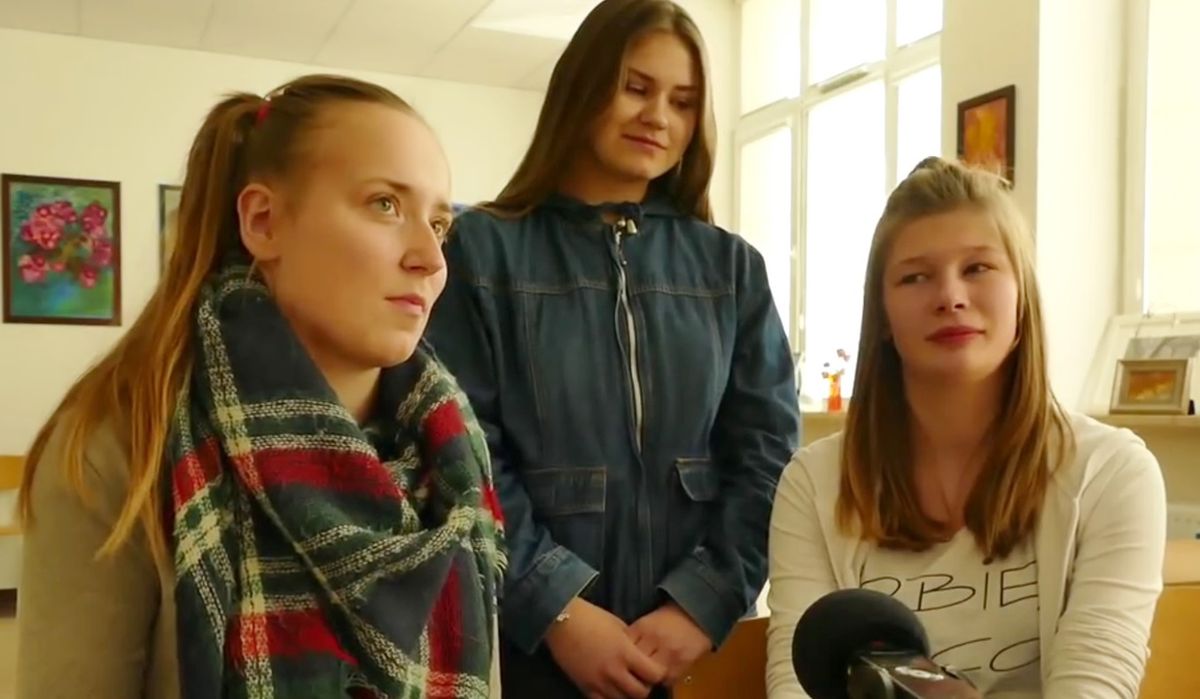 Licealiści z Warszawy pomagają rówieśnikom z rodzinnych domów dziecka. "Dla sponsorów nie jesteśmy atrakcyjni"