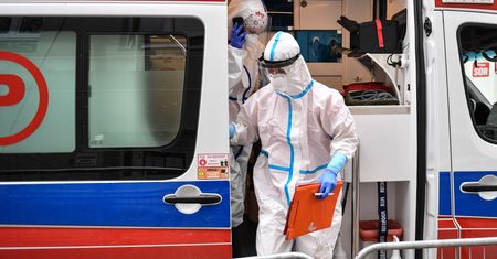 Koronawirus. Ratownicy medyczni apelują: "System zdrowia walczy o przetrwanie"