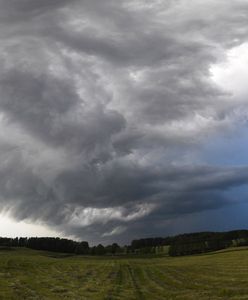 Pogoda w czwartek. Burze, deszcze i lokalnie grad