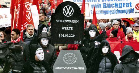 W Volkswagenie bronią się przed zamykaniem fabryk. Grożą strajkiem "jakiego jeszcze nie było"