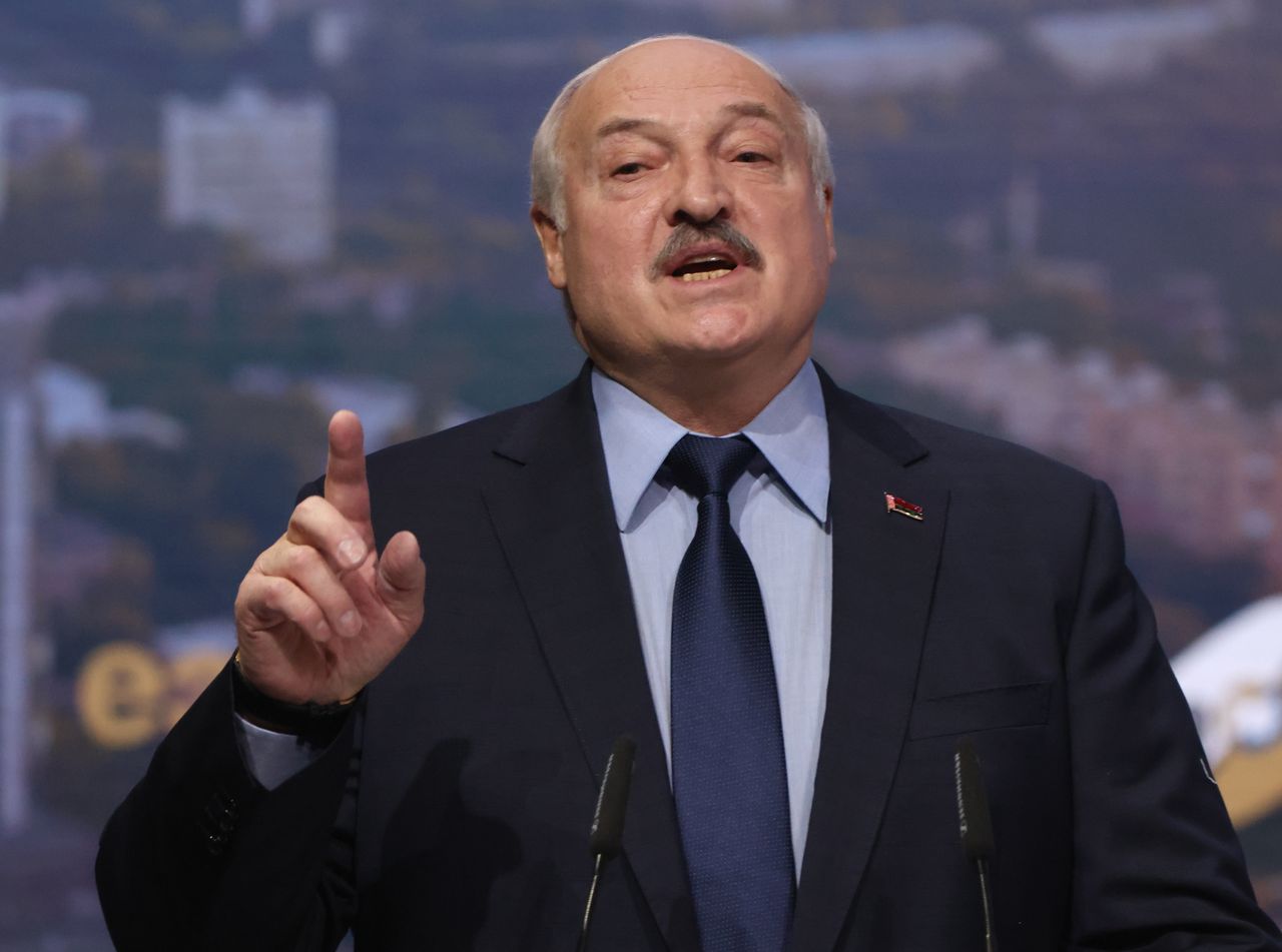 Lukashenko alleges a US-Poland plot to defame Belarus and Russia. Experts suggest possible provocation at border