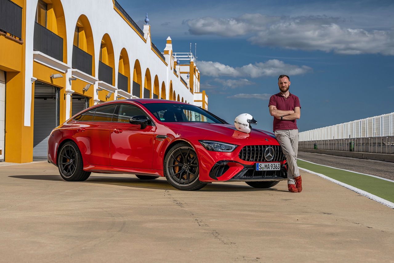 Pierwsza jazda Mercedesem-AMG GT 4-door 63 S E Performance. Tak jeżdżą 843 konie za milion złotych