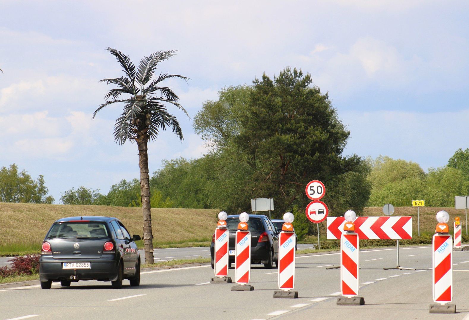 Remont cząstkowy na drodze wojewódzkiej 871 w Tarnobrzegu