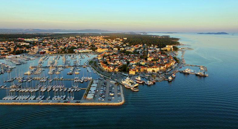 Największa marina Chorwacji. 5 powodów, by żeglować w rejonie Zadaru