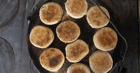 Opiekane muffiny angielskie pełnoziarniste