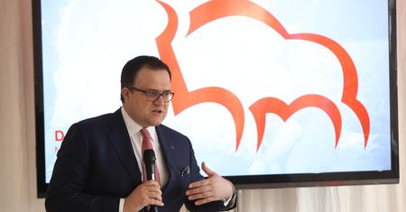 Studenci nie zapłacą nic, tańsze OC dla kierowców. Rewolucja cenowa w Pekao