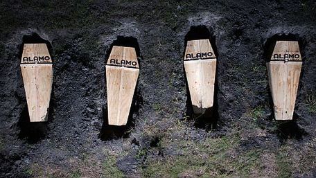 Seans Buried w trumnie 1