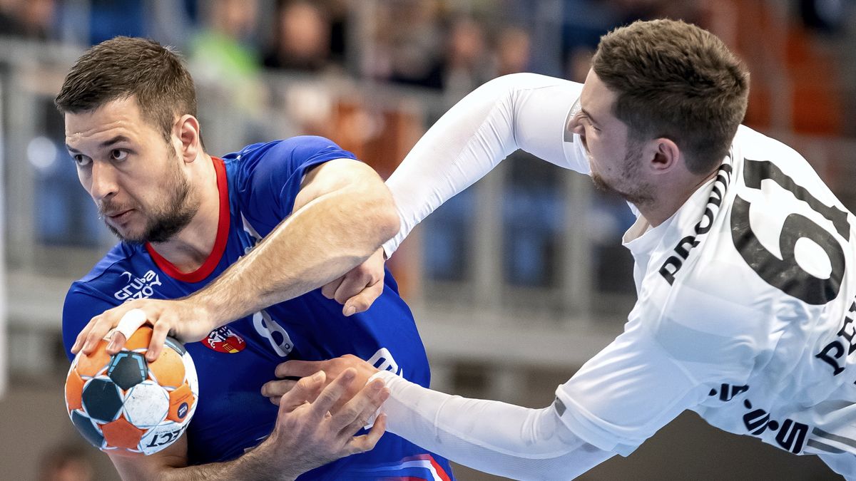 PAP / Wojciech Pacewicz / Na zdjęciu: Marco Panić (z lewej) i Hendrik Pekeler (z prawej)