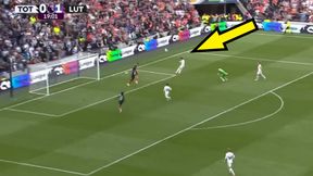 "Co tu się dzieje?!". Niecodzienna akcja z meczu Premier League