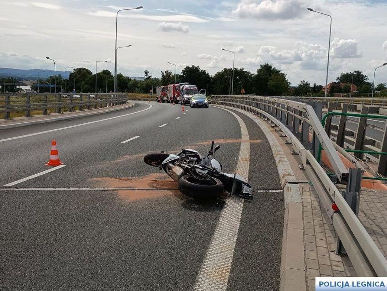 Tragedia na węźle autostrady A4 i drogi S3. Nie żyje motocyklista