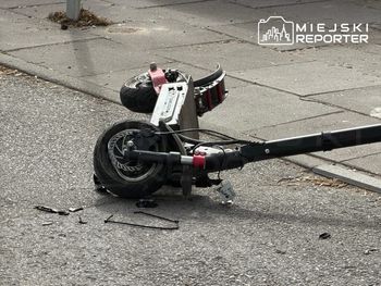 Warszawa: 31-latek na elektrycznej hulajnodze potrącił na chodniku 85-letnią pieszą