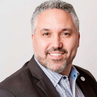 Chcesz zarobić miliard dolarów? Pomóż miliardowi osób [WYWIAD]