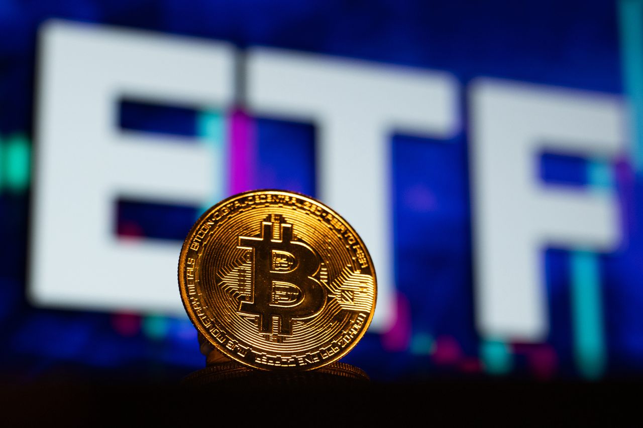 Bitcoin's volatile surge: US officials warn against FOMO-driven investments amid ETF anticipation