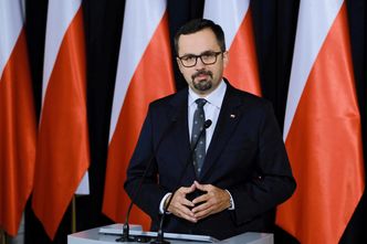 Zakaz lotów do końca września. Horała: Lista może się jeszcze zmienić