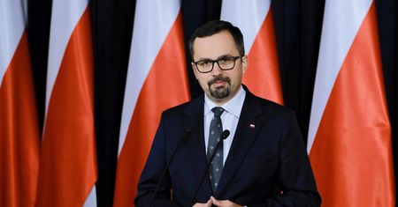 Zakaz lotów do końca września. Horała: Lista może się jeszcze zmienić