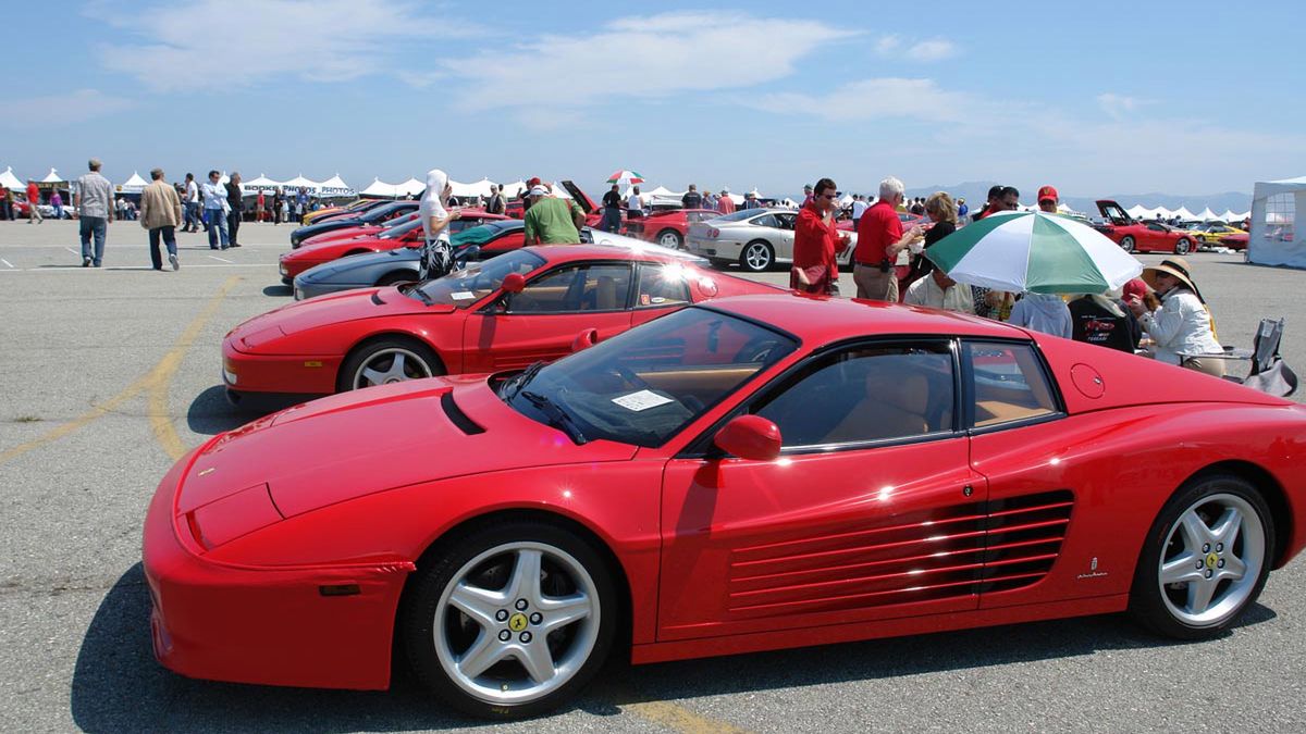 Ferrari Testarossa (fot. Todd Lindenmuth, Mike Palmieri)