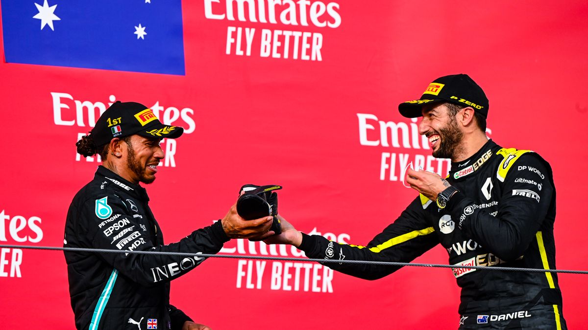 Zdjęcie okładkowe artykułu: Materiały prasowe / Pirelli Media / Na zdjęciu: Lewis Hamilton (po lewej) i Daniel Ricciardo