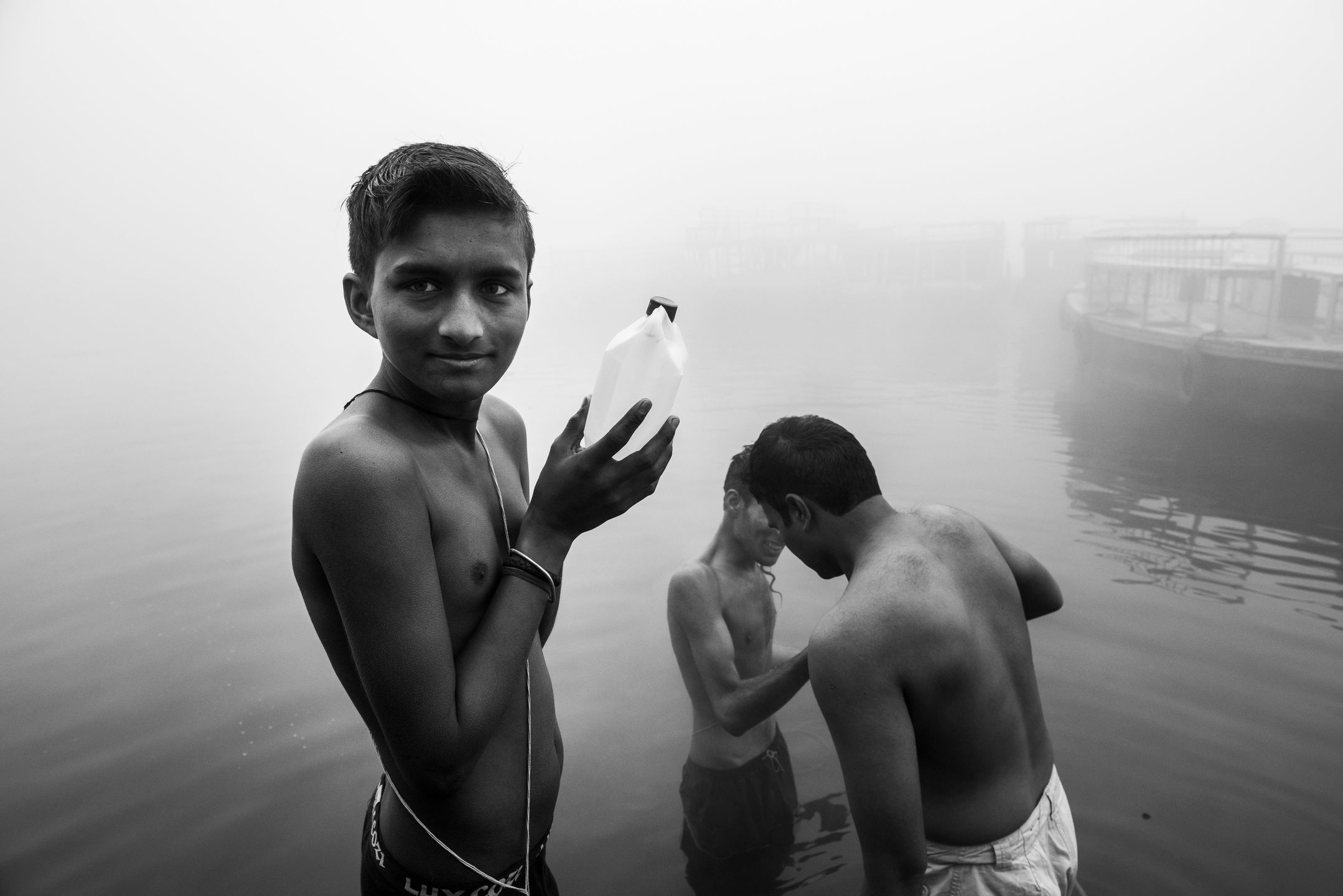Tam, gdzie życie spotyka się ze śmiercią. Święte miasto Varanasi w obiektywie Szymona Barylskiego 4