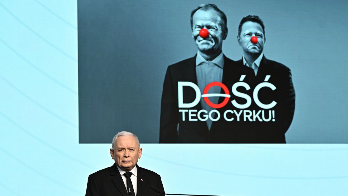 Warszawa, 10.02.2025. Prezes Prawa i Sprawiedliwości Jarosław Kaczyński na konferencji prasowej w siedzibie partii w Warszawie, 10 bm. (aldg) PAP/Radek Pietruszka