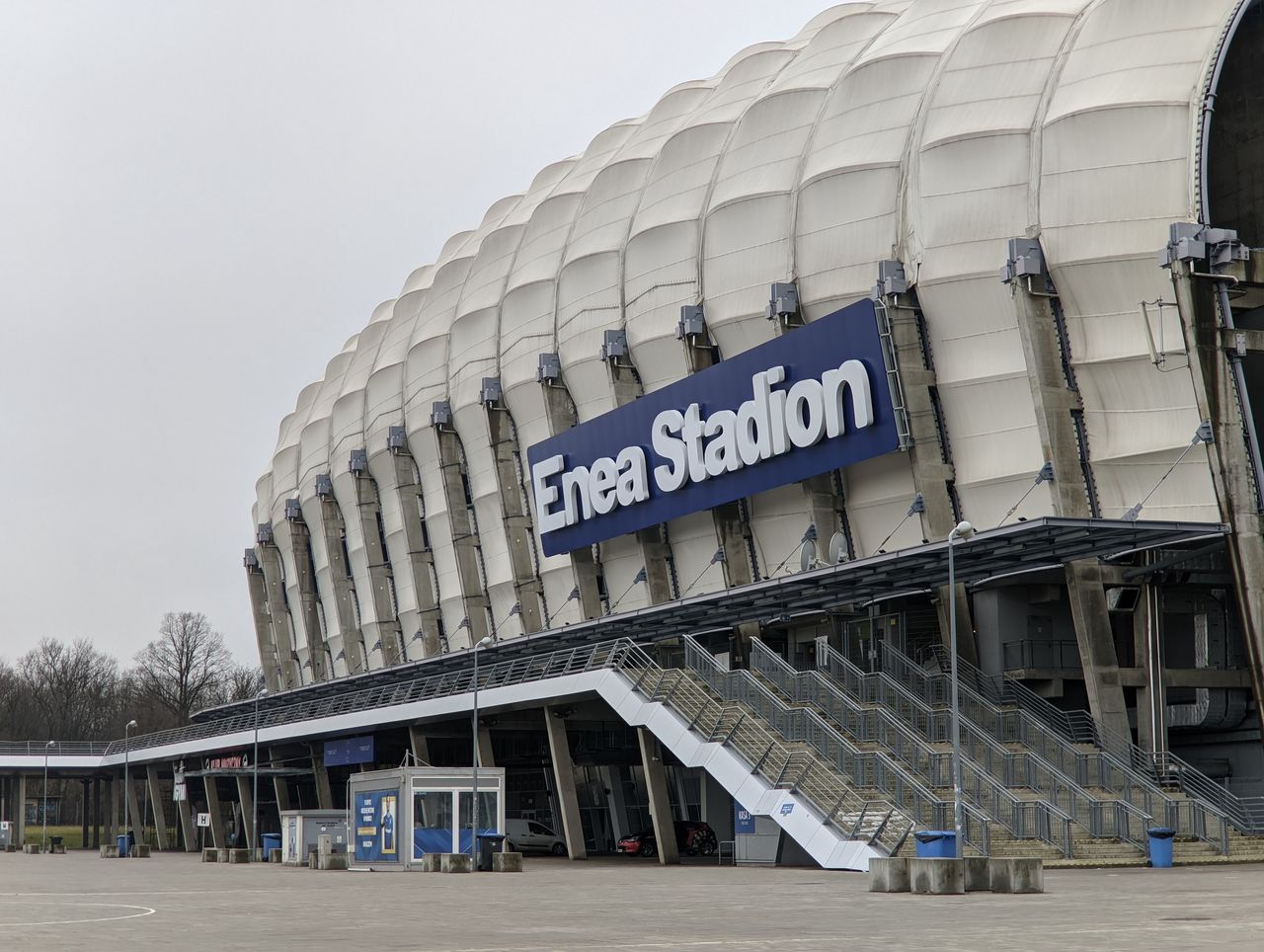 Poznań: Zmiany w komunikacji i organizacji ruchu wokół stadionu