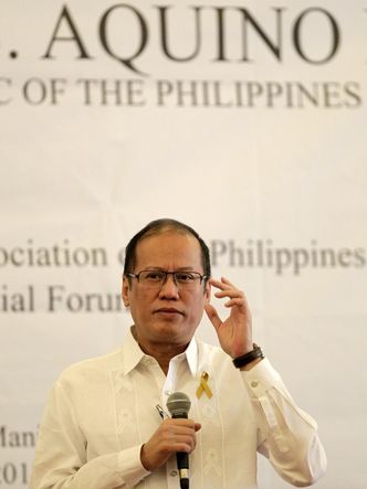 Prezydent Filipin szacuje liczbę ofiar tajfunu Haiyan