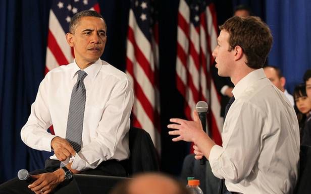 Mark Zuckerberg z prezydentem podczas wizyty Obamy w siedzibie Facebooka